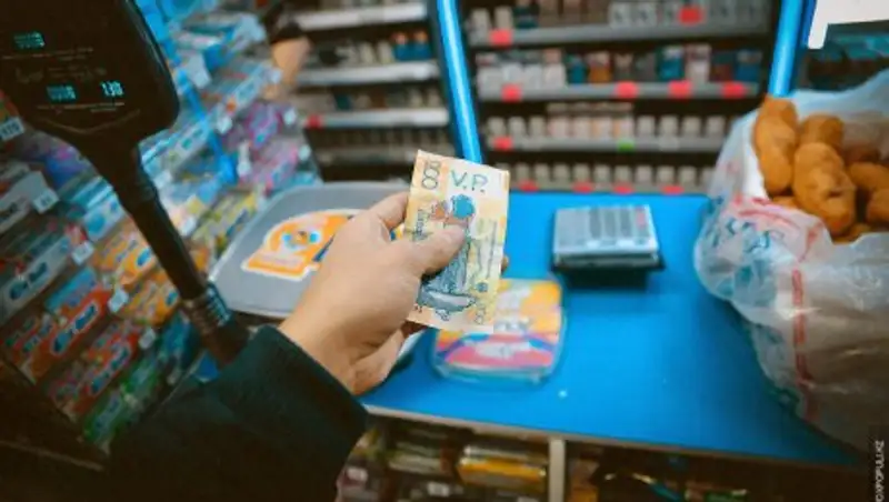 Казахстанцы потратили за февраль 567,8 миллиарда тенге