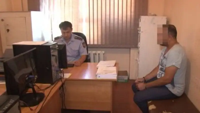 В Шымкенте аферист использовал соцсети и доверчивых девушек