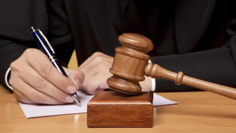 Более двухсот поправок были приняты в закон об адвокатской деятельности