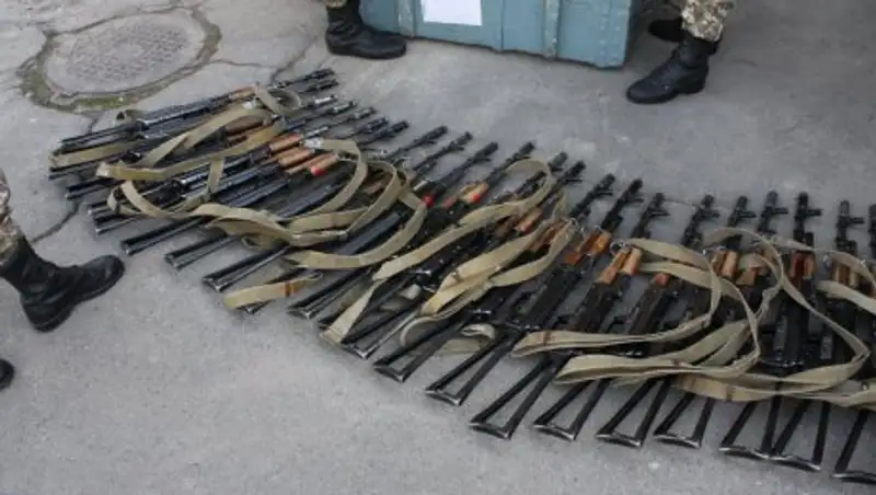 Как должны реагировать в воинских частях и военной полиции при хищении оружия и боеприпасов