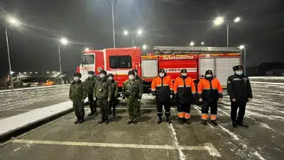Пожарные дежурили в Новый год , фото - Новости Zakon.kz от 01.01.2022 14:47