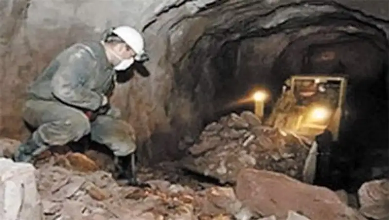 У погибшего в руднике Казахмыса крепильщика остались жена и трое детей