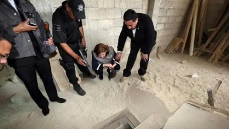 В Мексике из-за побега наркобарона задержали 49 сотрудников тюрьмы