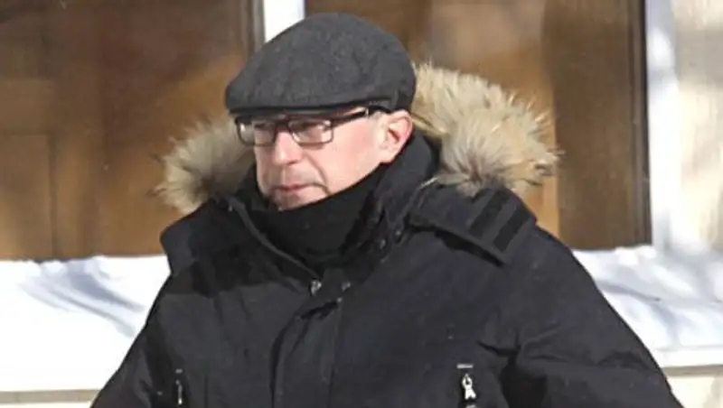 Сбор подписей за наказание англичанина "растлителя" малолетних в Уральске начали активисты