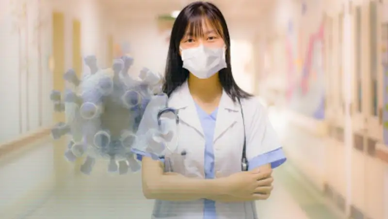 Трех казахстанцев с коронавирусом перевели из реанимации