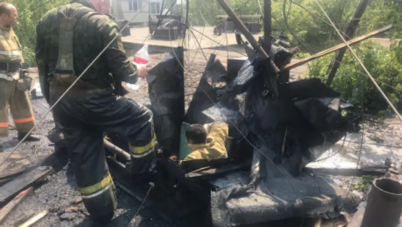 В Алматы пожарные на руках вынесли 91-летнего мужчину