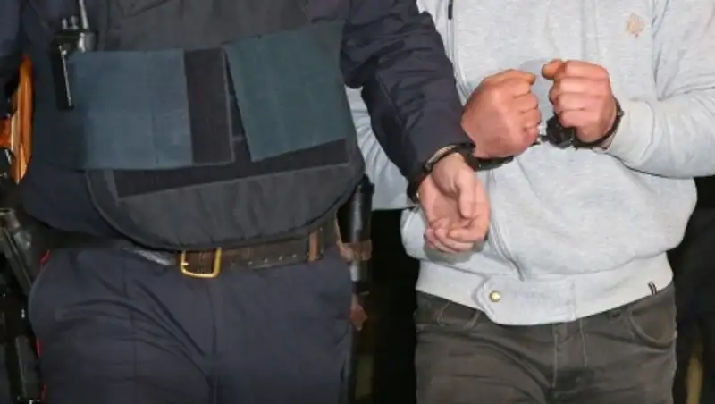 Пять казахстанцев, осужденных в Китае за контрабанду, этапированы на родину