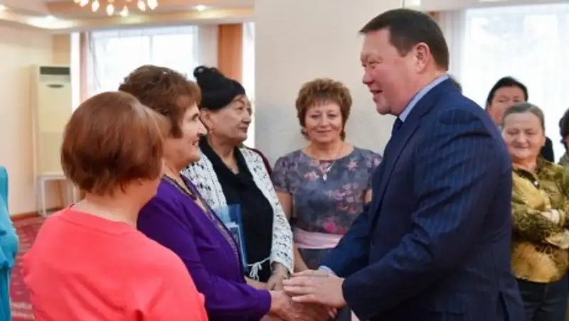 Аким СКО Кумар Аксакалов встретился с ветеранами