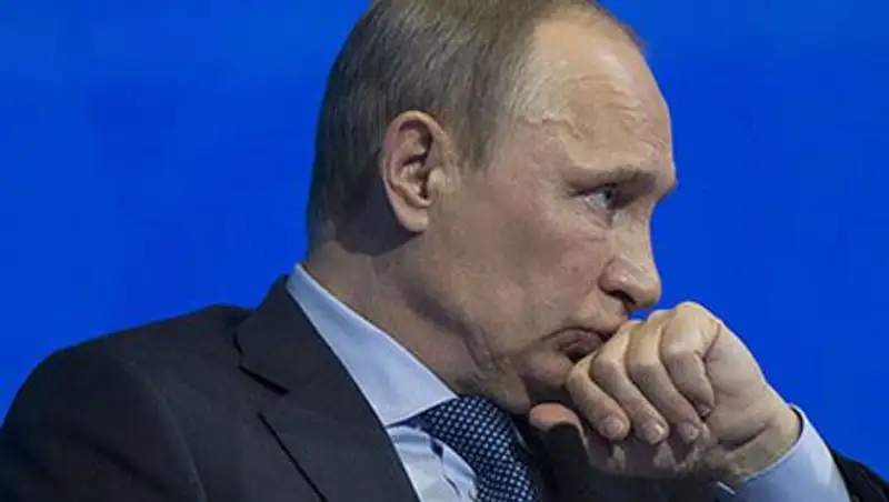 Путин начал «прямую линию» с россиянами