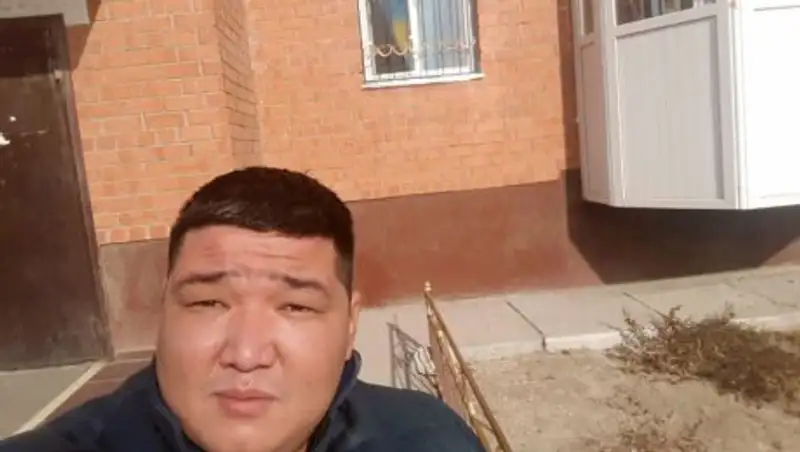 Верховный суд оправдал кызылординца, вывесившего флаг Казахстана в окне