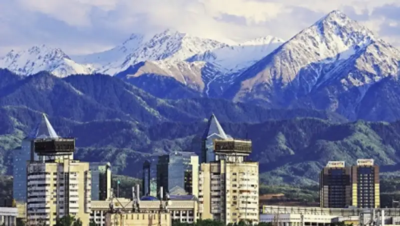 Еще не менее 10 незаконных строений выше пр. аль-Фараби в Алматы будут снесены