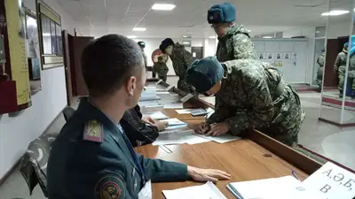 голосование Усть-Каменогорск военнослужащие, фото - Новости Zakon.kz от 20.11.2022 10:11