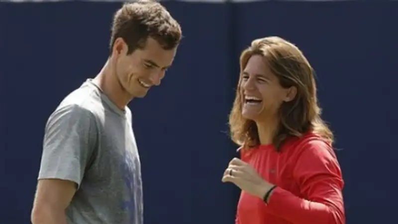 Известная теннисистка нетрадиционной ориентации объявила о своей беременности