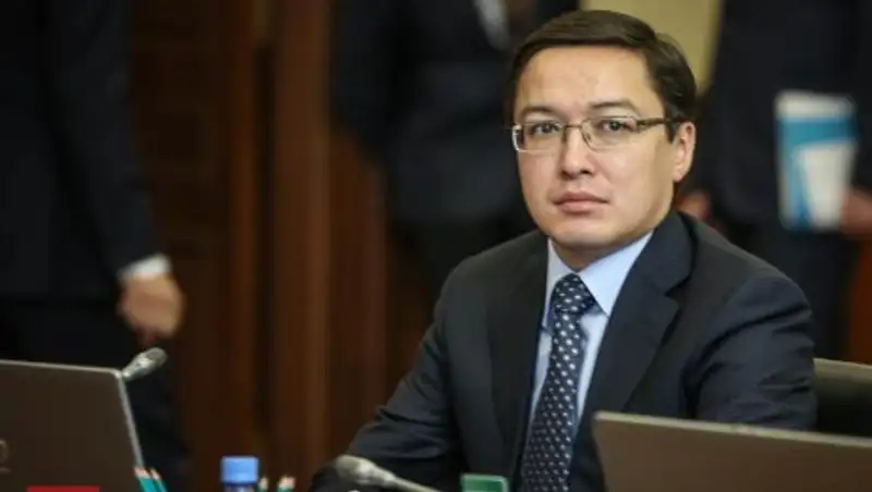 Об основных направлениях законопроекта о страховании рассказал Данияр Акишев