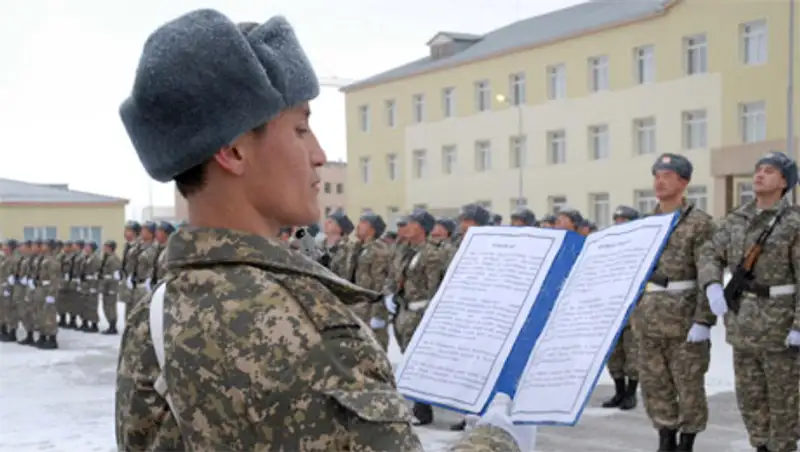Более 1500 казахстанских военнослужащих приведено к Воинской присяге
