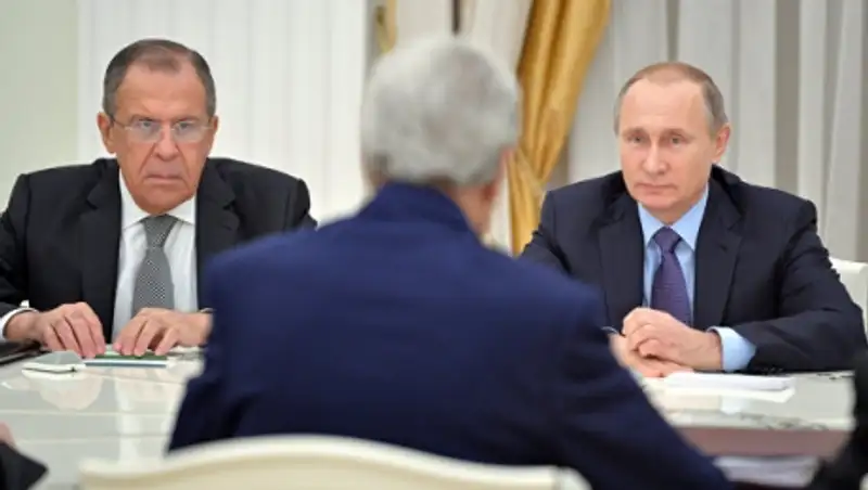 Встреча Путина, Керри и Лаврова, длившаяся более 3 часов, завершилась