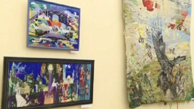 Художница Темиртау представила выставку гобеленов 