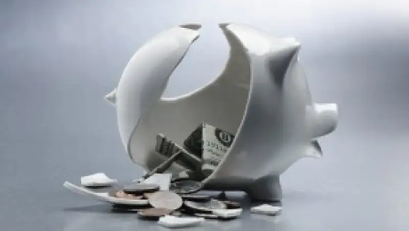 Национальный банк фиксирует отток депозитов