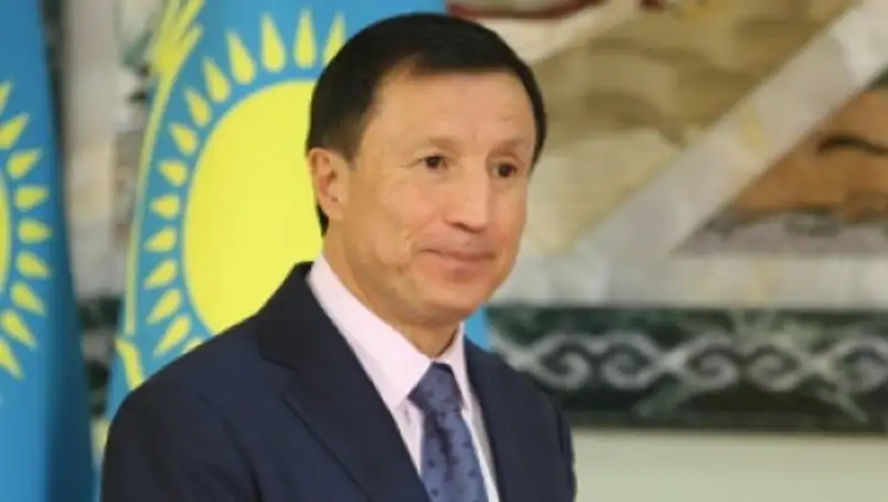 Аким Астаны предложил ввести льготный проезд на общественном транспорте для школьников