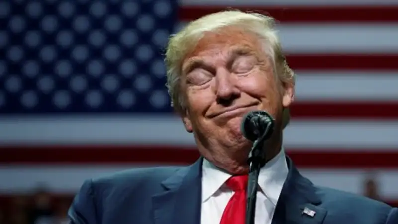 Трамп пообещал уничтожить ИГ и "защитить цивилизацию"