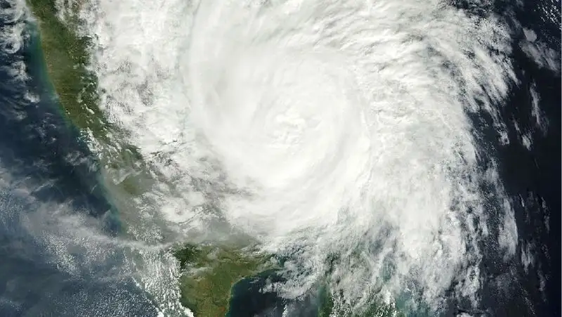 Более 4 тыс. жилых домов остались без света на юге Японии из-за мощного тайфуна