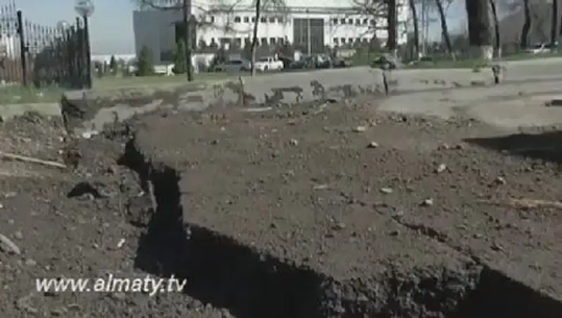 «Халтуру» на дорогах Алматы должны устранить за неделю