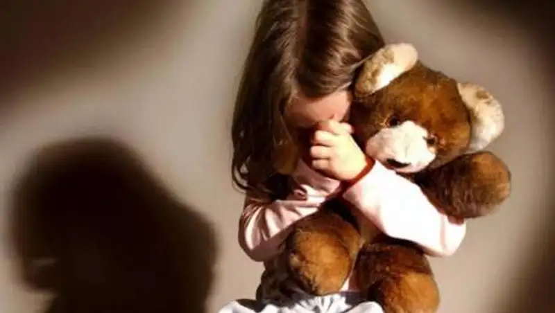 Пьяный мужчина приставал к девочке в Нур-Султане