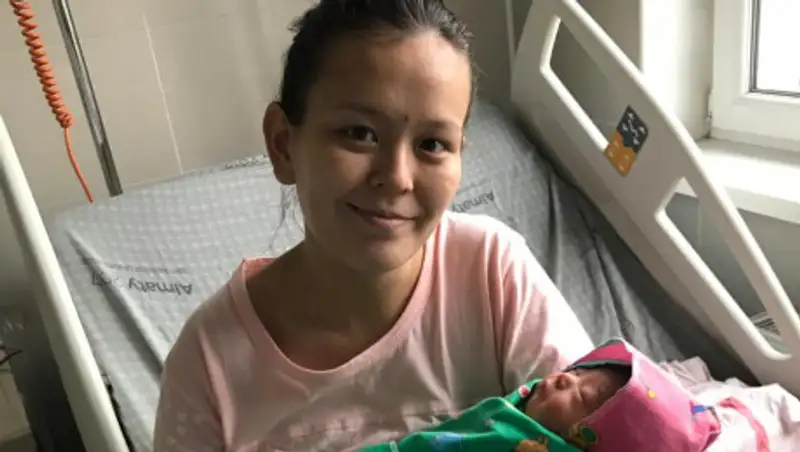 В Алматы впервые провели уникальную операцию роженице с донорской почкой