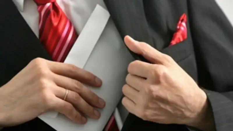 Чиновников сферы культуры Атырауской области осудили за коррупцию