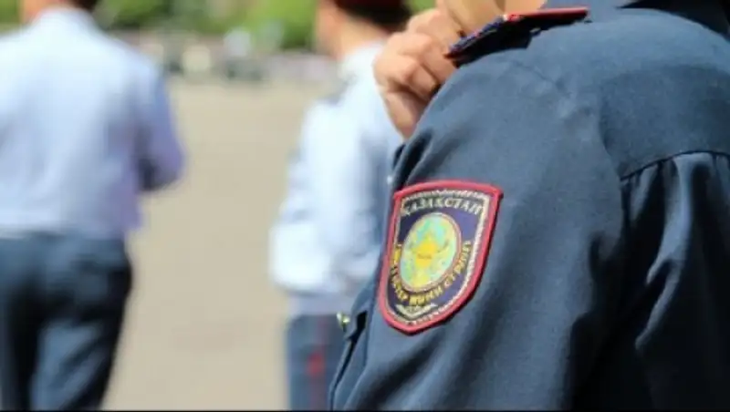 Полиция разыскивает обещавших жителям Астаны дешевые машины из Европы