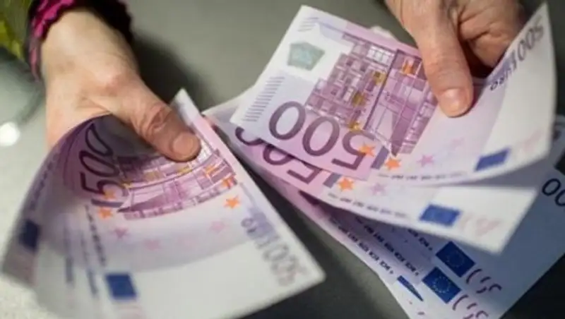 9 казахстанцев - узников концлагерей фашистской Германии получили по €2500