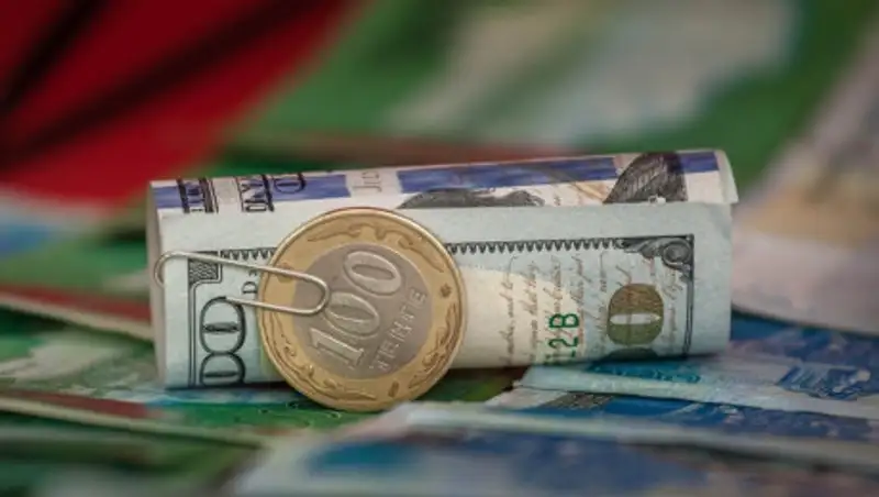 Курс доллара продолжает расти