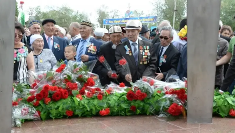 В Кызылорде отметили 70-летие победы парадом гражданских добровольцев