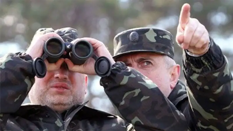 Киев объявил российские флаги на украинских БТРах маскировкой и военной хитростью