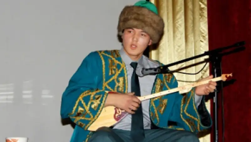 В военном институте Петропавловска впервые провели айтыс