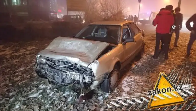 В Алматы столкнулись семь машин, есть пострадавшие