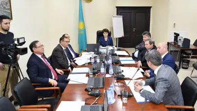 п/служба сената, фото - Новости Zakon.kz от 13.12.2019 11:36