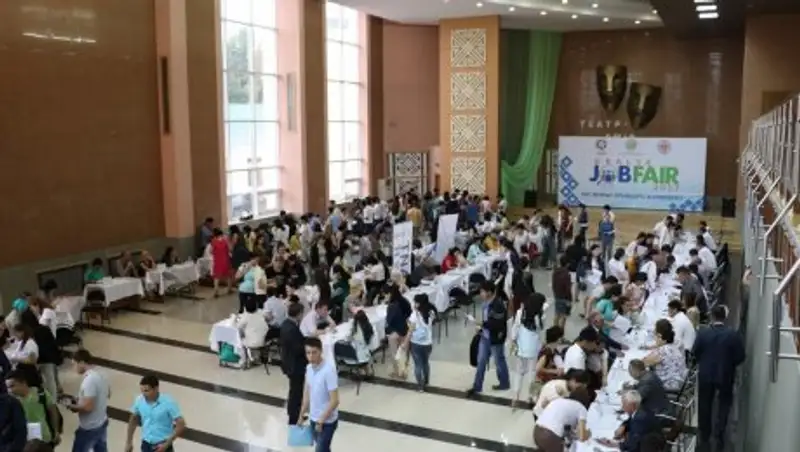 Свыше 1800 вакансий было представлено на ярмарке в Уральске