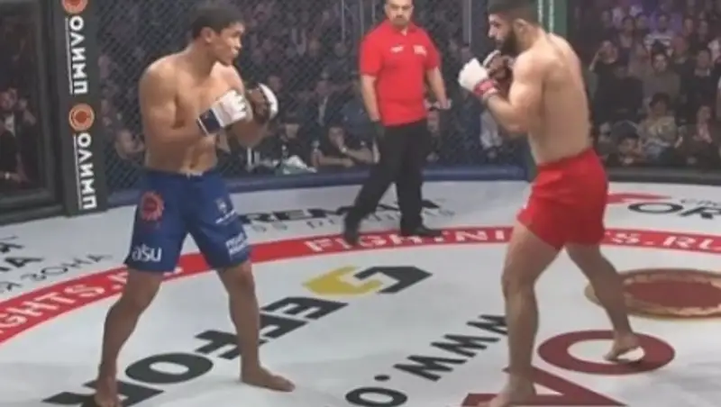 Казахстанца нокаутировали "двоечкой" на турнире Fight Nights Global 95