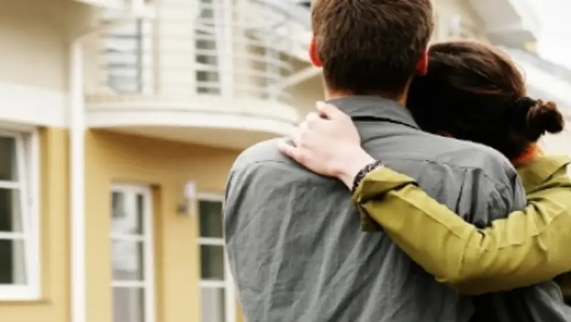 Арендное жилье в случае девальвации дорожать не будет, зато недвижимость на рынке РК может