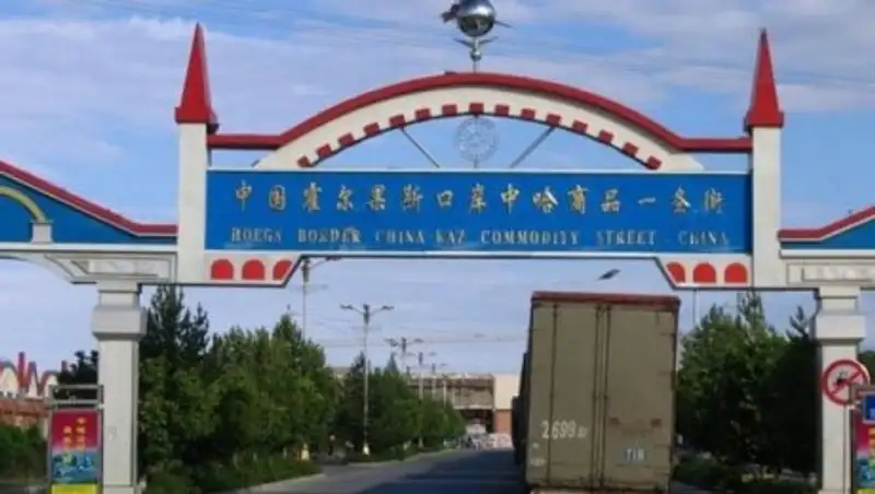 На казахстанско-китайской границе задержали 164 тонны контрабандного товара