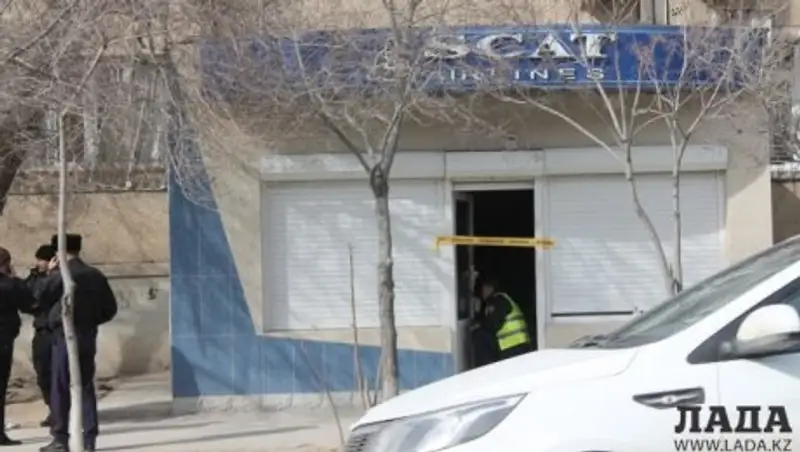 СМИ: Мужчина в маске ограбил кассу авиакомпании SCAT в Актау 