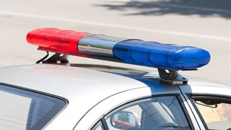 В Витебске голый водитель протаранил автобусную остановку