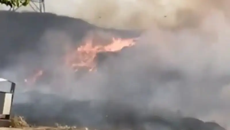 В Алматы загорелся сухостой возле БАКа