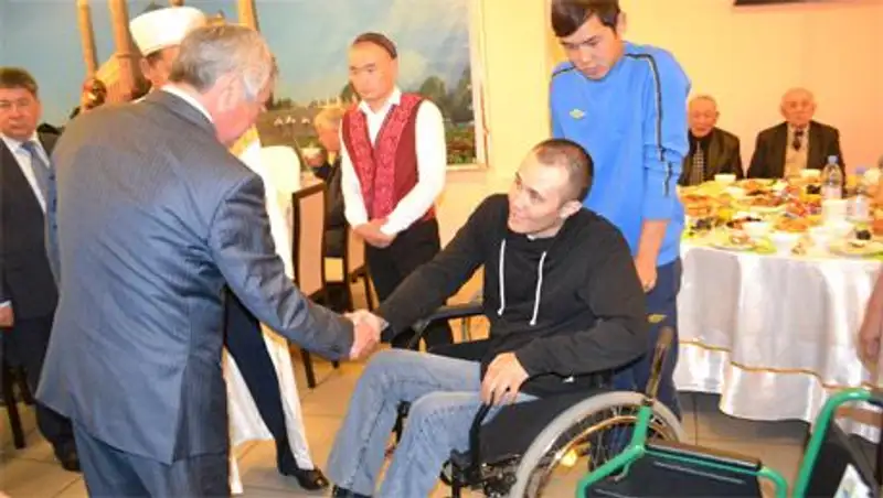 56 инвалидов Усть-Каменогорска получили поддержку в рамках благотворительной акции