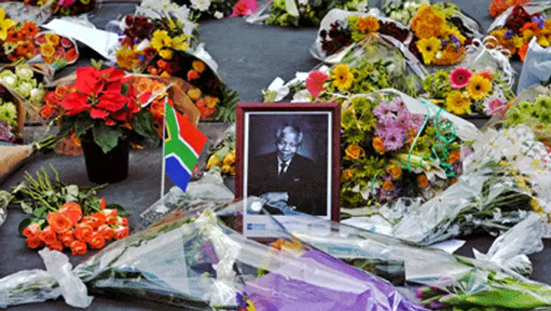 Власти ЮАР объявили дату похорон Нельсона Манделы, фото - Новости Zakon.kz от 07.12.2013 02:43