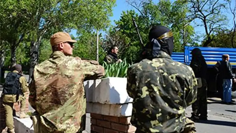 Донецкие ополченцы блокировали войсковую часть