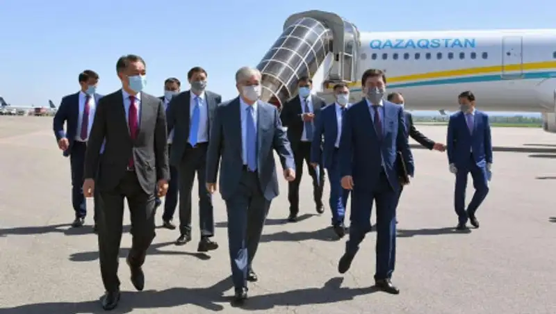 Касым-Жомарт Токаев прилетел в Алматы