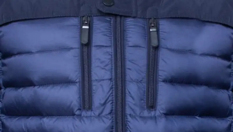 В Алматы незаконно пытались провезти 52 тонны пуховиков и рубашек