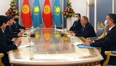 встреча, фото - Новости Zakon.kz от 08.12.2021 18:40